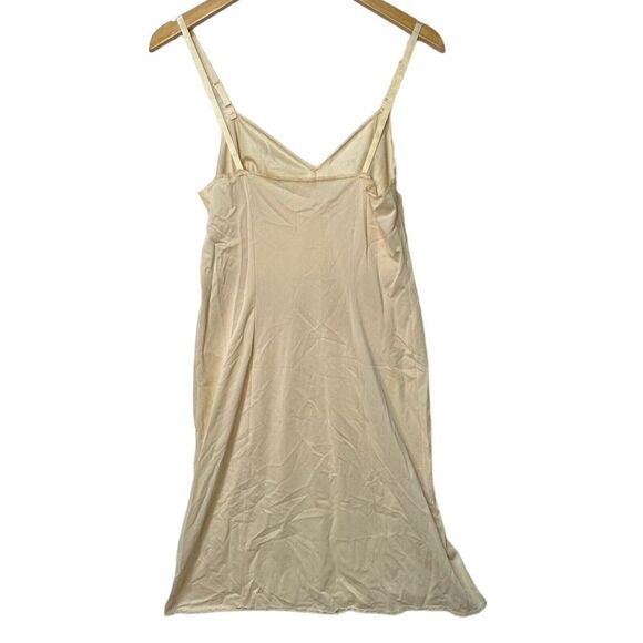 Vintage Vanity Fair Full Slip Cream Silky Nylon Sz 36 Lace Trim 40” Long Ivory - Picture 3 of 4